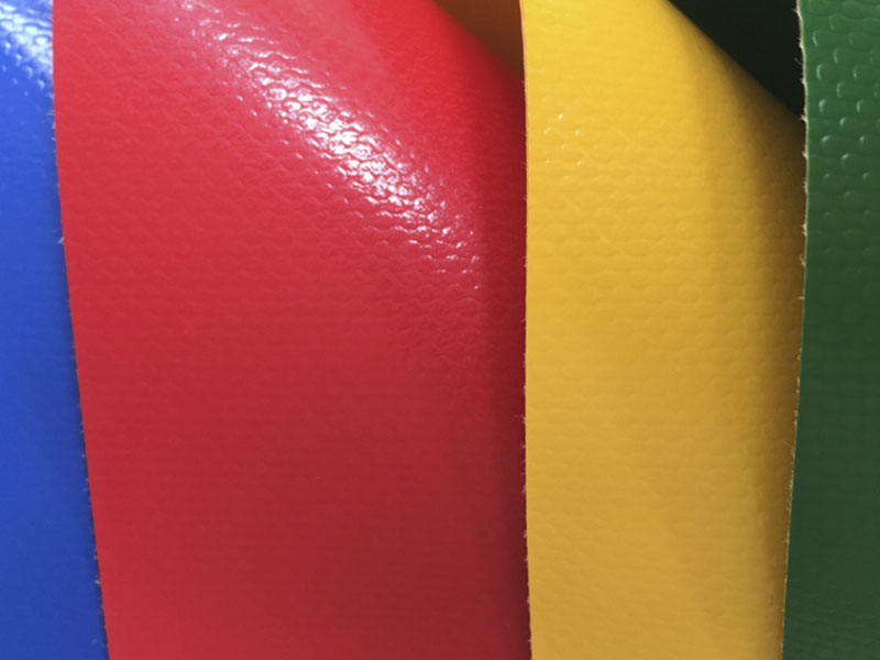 1050GSM 1000D30X32 Struktur Membran Berwarna-warni Kain Poliester Dilapisi PVC